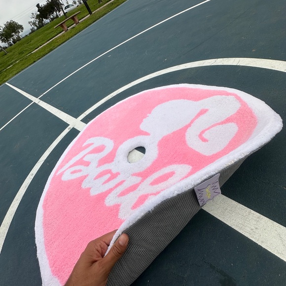 Tufted Barbie Rug - Picture 2 of 4